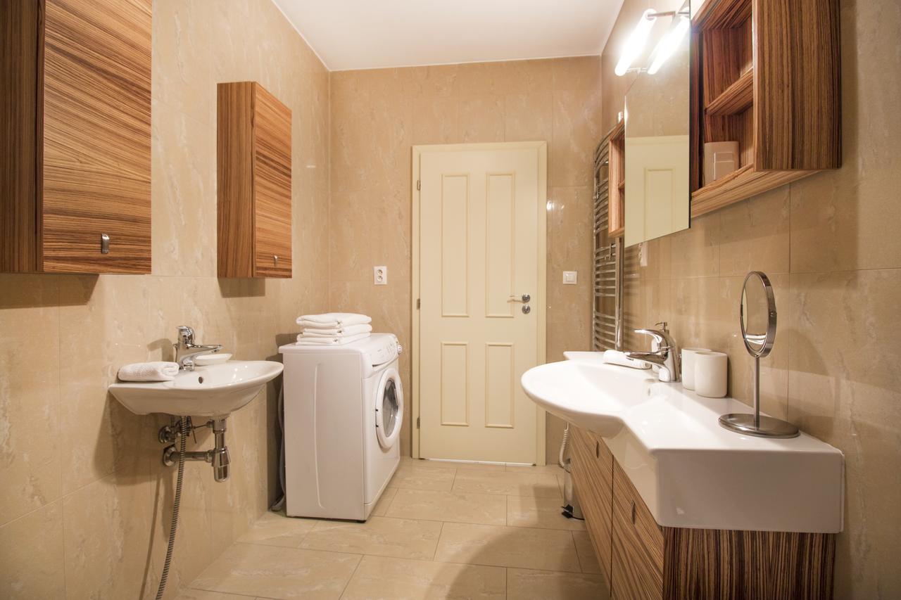 Luxurious Apartment Near Prague Castle Exteriör bild