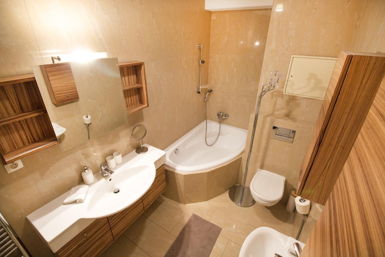 Luxurious Apartment Near Prague Castle Exteriör bild